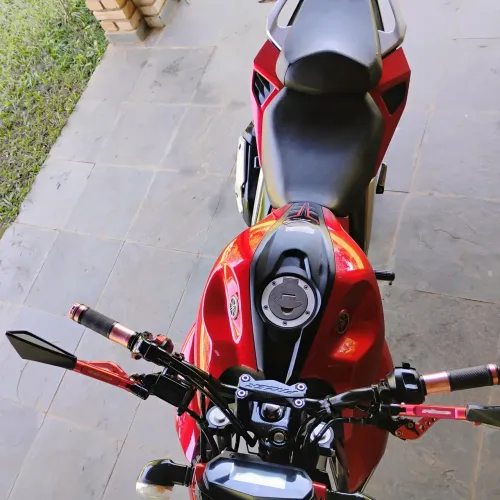 Moto muito nova , sem detalhes,