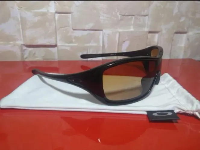 RARIDADE: VENDE SE ÓCULOS DE SOL ORIGINAL OAKLEY IDEAL<br>R$ 350,00
