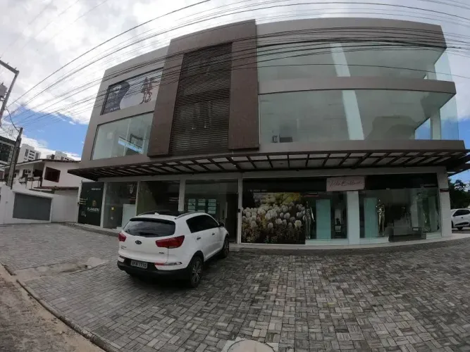 Alugo excelente sala comercial por tras do Liv Mall com 50 mts, posição sul nascente, otim