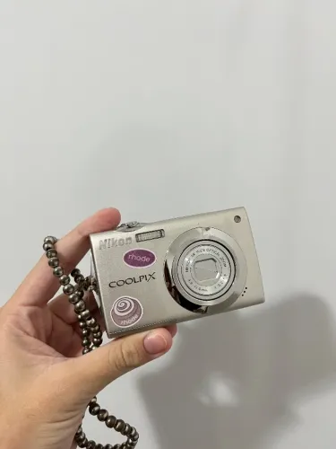 Nikon coolpix s4000