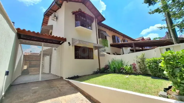 Casa com 3 dormitórios, para venda ou locação - Granja Viana - Cotia - SP