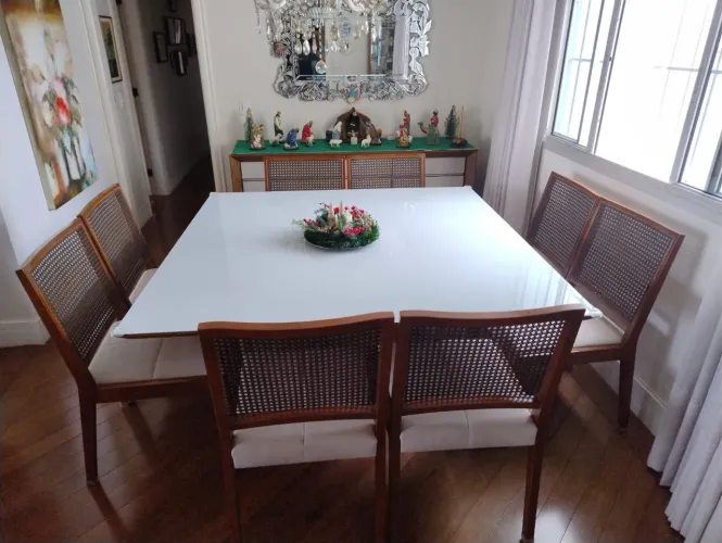 Mesa de Jantar em madeira