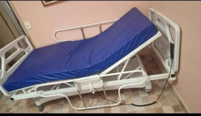 Cama hospitalar elétrica