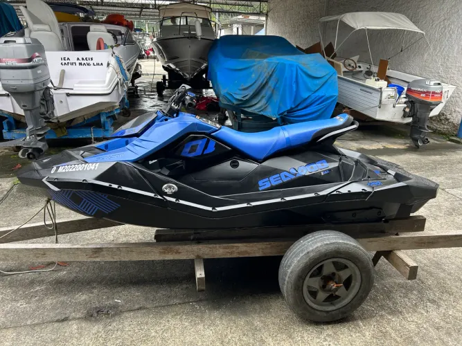 Jet ski spark trixx 2022 3up