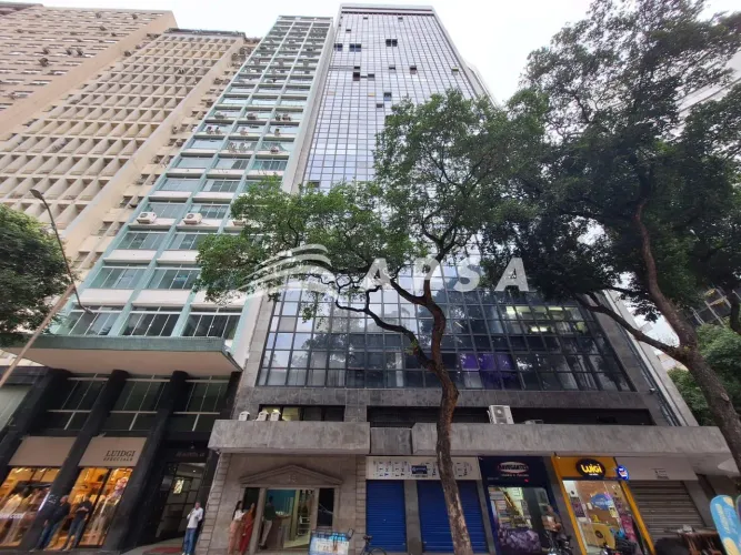 LOCAÇÃO COM 1 MÊS DE ALUGUEL GRÁTIS!* SALA COMERCIAL EM LOCALIZAÇÃO ESTRATÉGICA NO CORAÇÃO