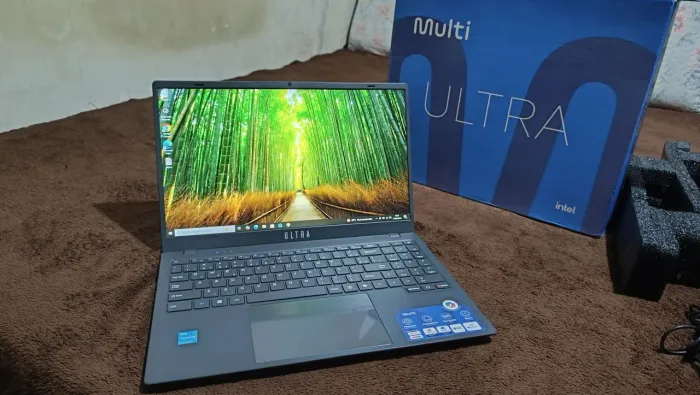 NOTEBOOK ULTRA MUITO NOVO 