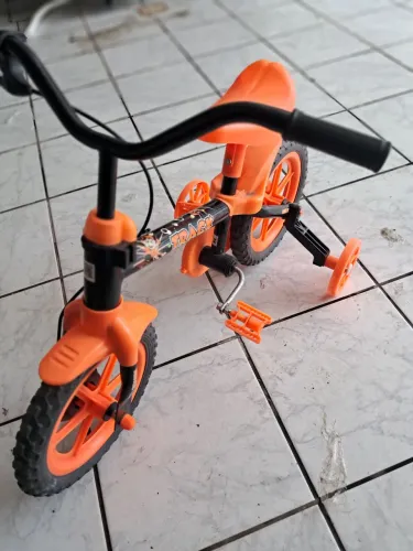 Bicicleta infantil 3 a 4 anos