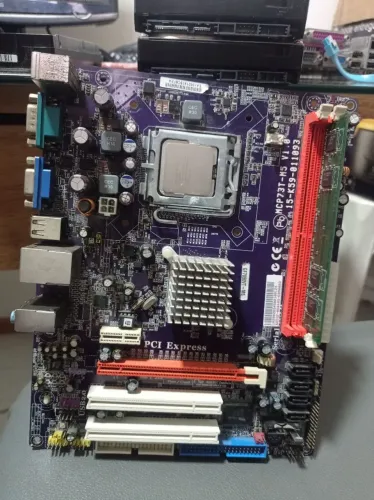 Placa mãe ddr2+ 2GB+processador