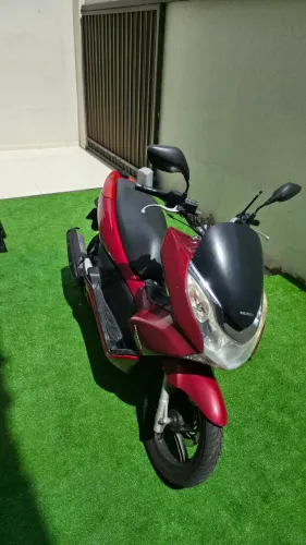 Honda PCX 2014 150dlx Vermelha