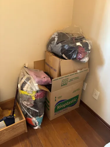 Roupas para brechó