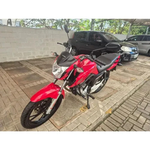 VENDO MOTO HONDA 2023