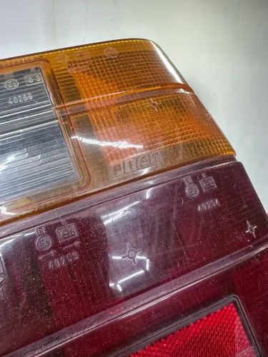 Par de lentes traseiras Fiat uno 