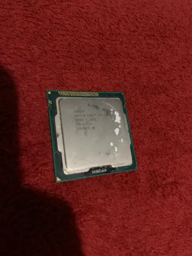 Processador: Intel i3-2100