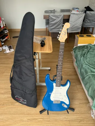 Guitarra + amplificador + cuvave/cube baby