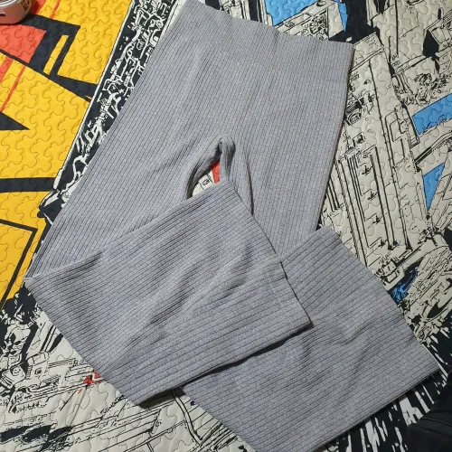 Calça Feminina Flare de Malha Canelada Cinza Boca de Sino Shein PP