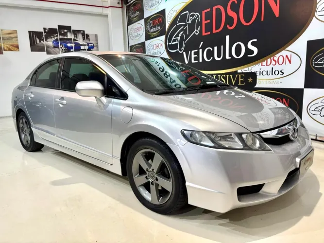 Honda Civic Sedan LXS 1.8/1.8 Flex 16V Aut. 4P 2010