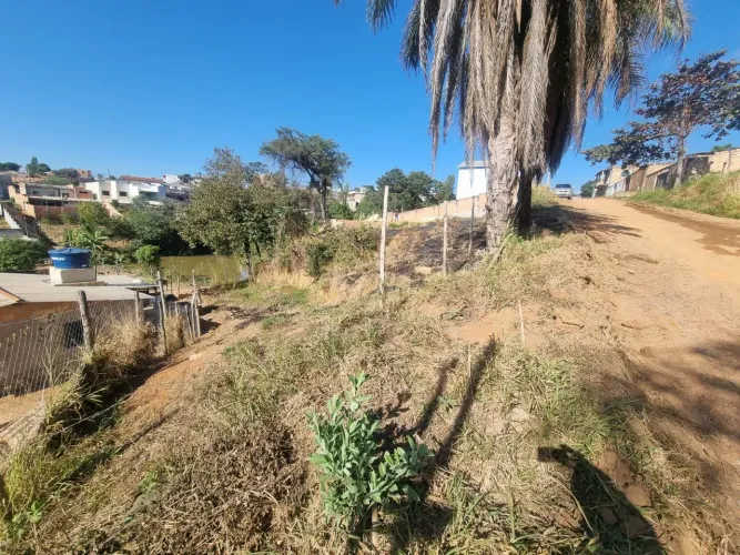 Lote em Esmeraldas 
