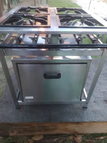 Fogão industrial inox 4 bocas com forno