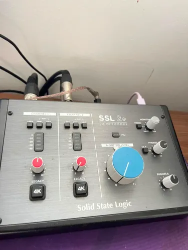 Interface de áudio SSL 2+