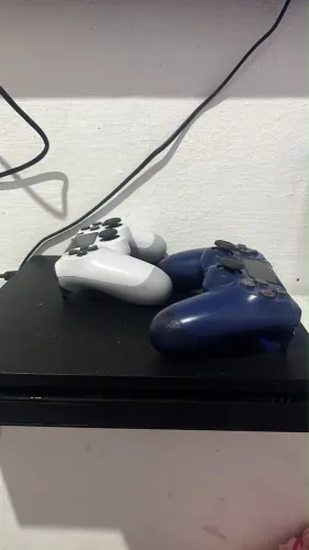 PS4 SLIM 1TB