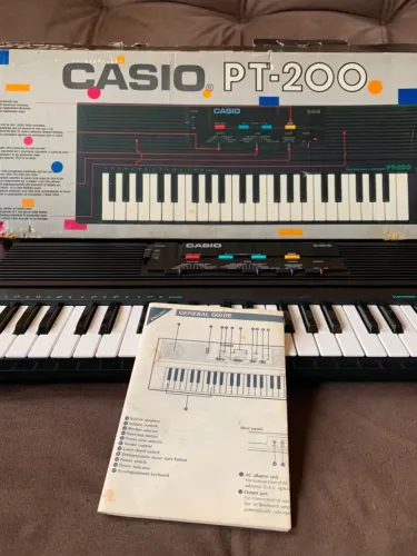 RARÍSSIMO TECLADO PT-200 CASIO JAPONÊS