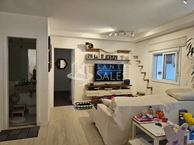 Apartamento 3 quartos, sendo 3 suítes, e 4 banheiros no total.