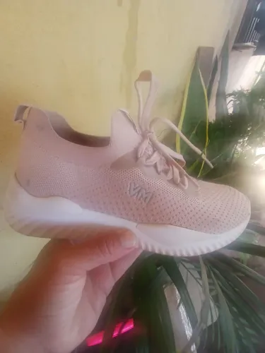 Tênis feminino
