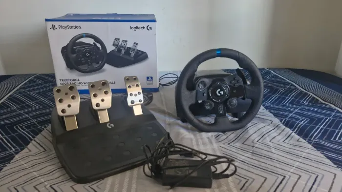 Logitech G923