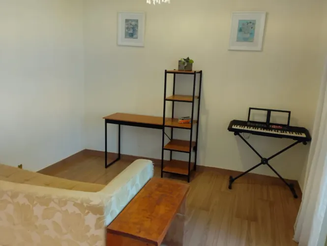 Casa ao lado da lagoa de Araruama para idosa sozinha