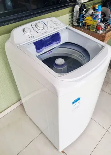 Lavadora de Roupas Electrolux 12kg Jet&Clean (LAC12) - Automática e Silenciosa