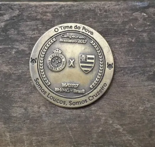 Item do Cruzeiro Esporte Clube 2017 reliquia licenciado pelo clube,5 cm de diâmetro