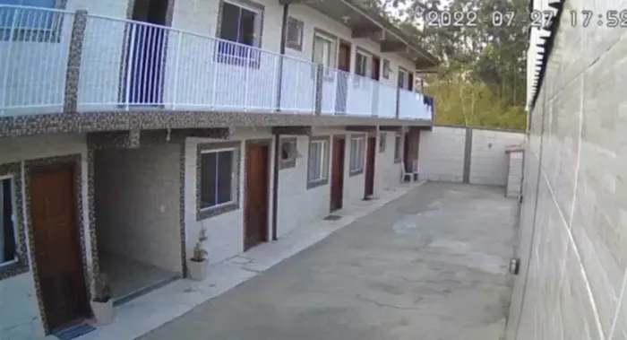 Alugo apartamento mobiliado 