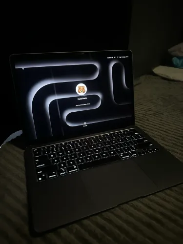 Macbook M1 2020 