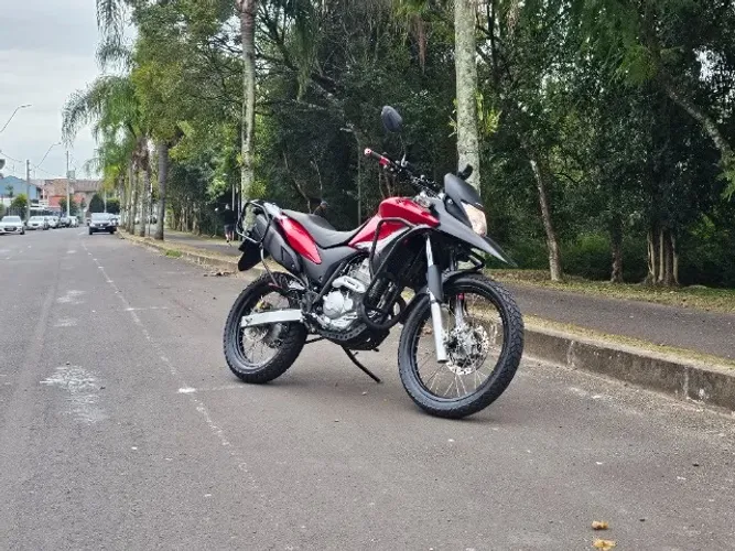 XRE 300 aceito troca, financio, parcelo cartão