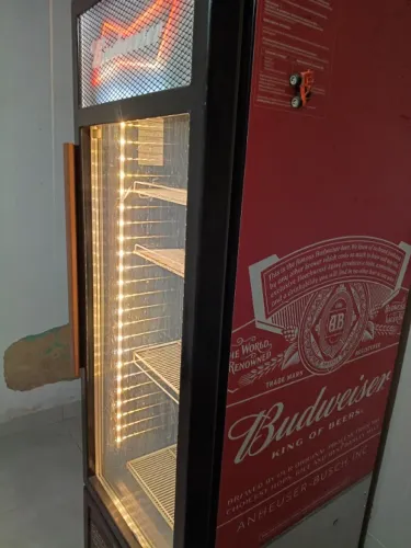 Cervejeira vertical