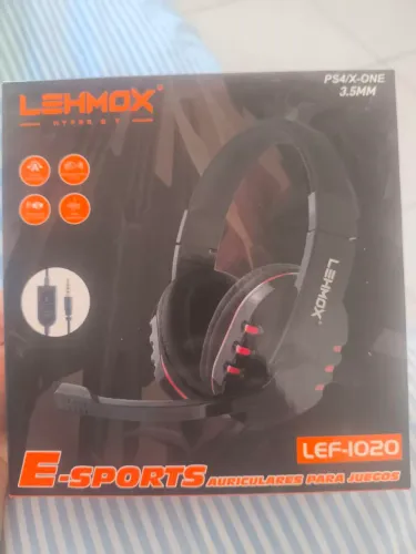 Vendo headphone novo na caixa.