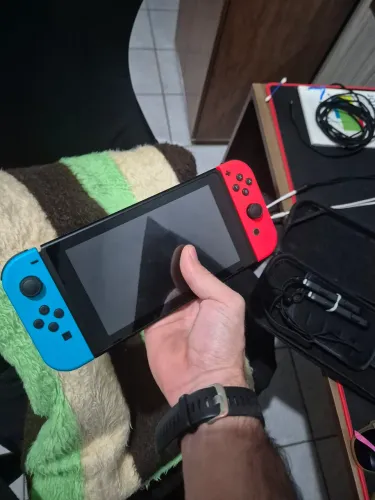 Nintendo Switch Desbloqueado + Cartão 256gb