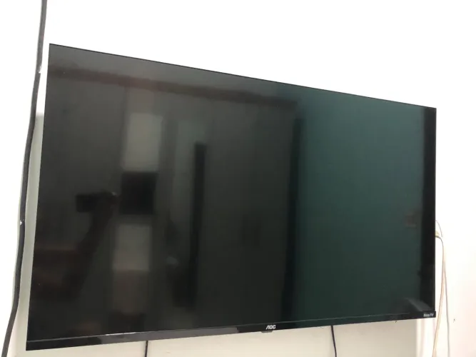 Vendo Tv AOC 43 polegadas - NOVA