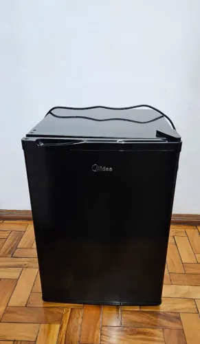 Frigobar Seminovo Midea Preto 67 Litros