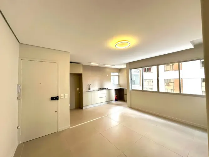 Apartamento com 2 dormitórios à venda, 60 m² por R$ 880.000,00 - Centro - Florianópolis/SC