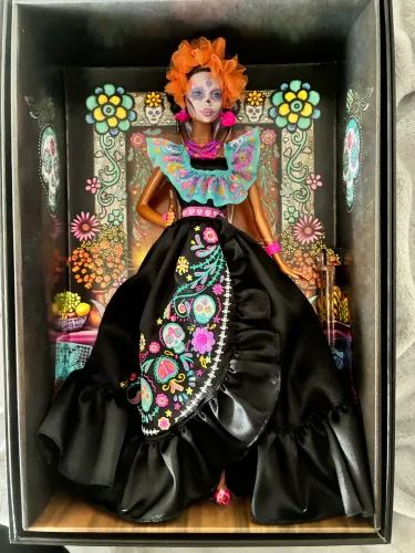 Barbie Signature Dia de Los Muertos 
