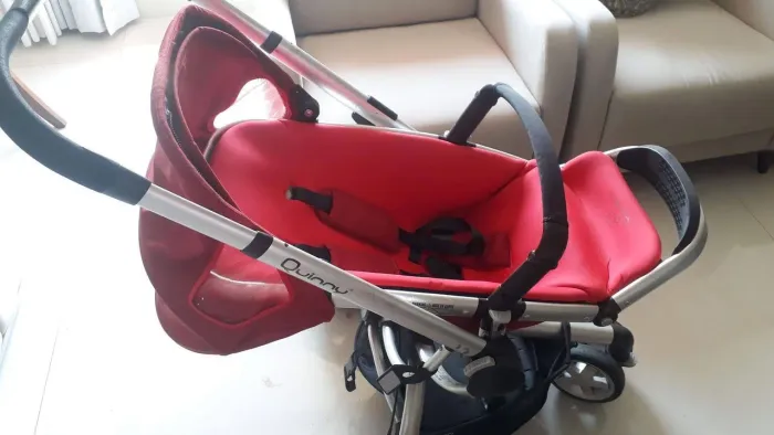 Carrinho e bebe conforto de bebe Quinny e Max Cosi