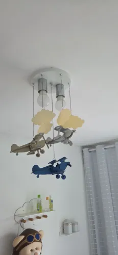 Lustre aviões