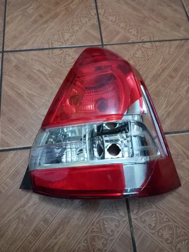 Lanterna traseiro Toyota Etios sedã - ARTEB