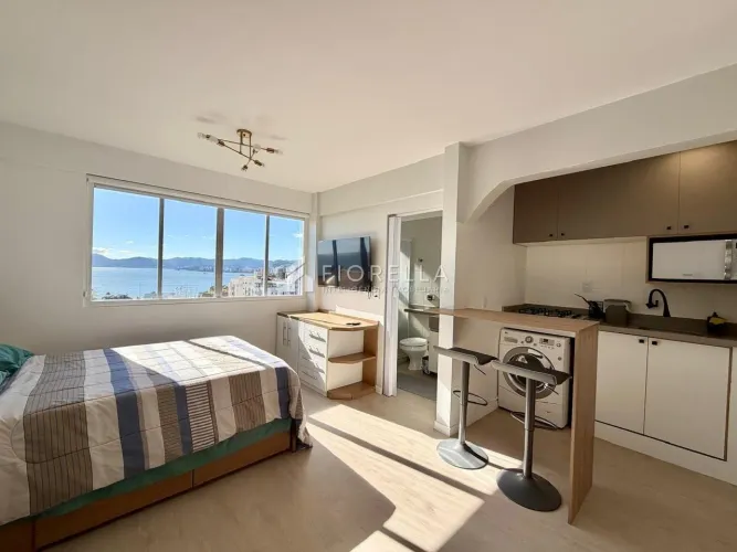 Studio disponível para venda com vista mar no bairro Estreito - São José/SC
