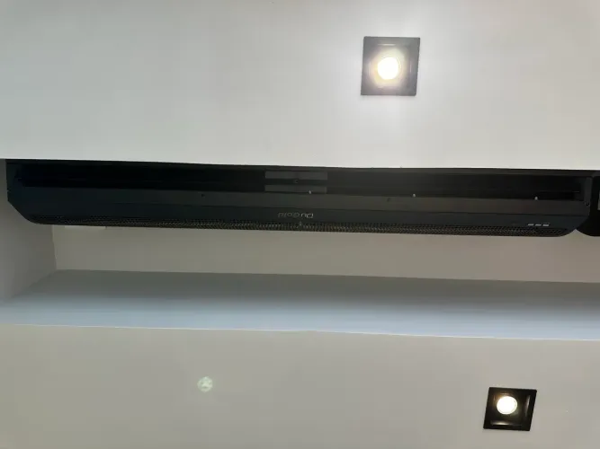 Vendo 2 Cortina de Ar Dugold preta 1.20m cada