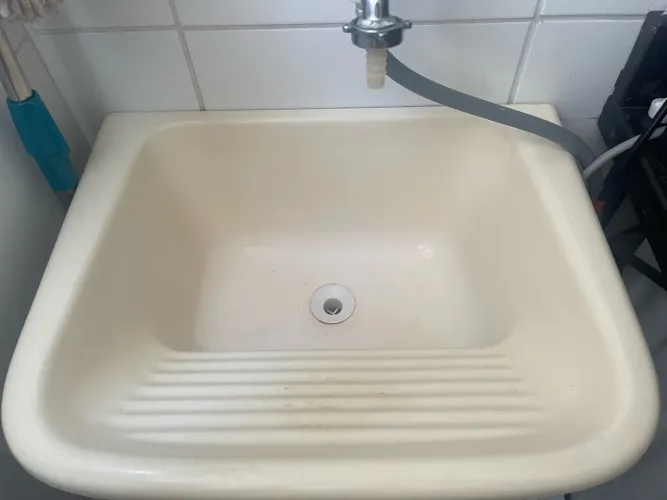 VENDO PIA DE LOUÇA PARA LAVANDERIA - MRV