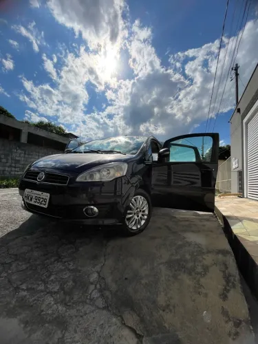Fiat Idea Attractive 1.4 Fire Flex 8V 5P 2012
