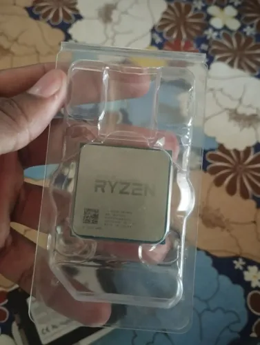 Vendo Ryzen 3 2200g
