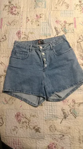 Short Jeans seminovo Consciência Jeans tamanho 42